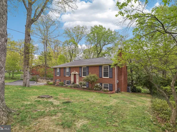 5817 Dawes Ave, Alexandria, VA 22311