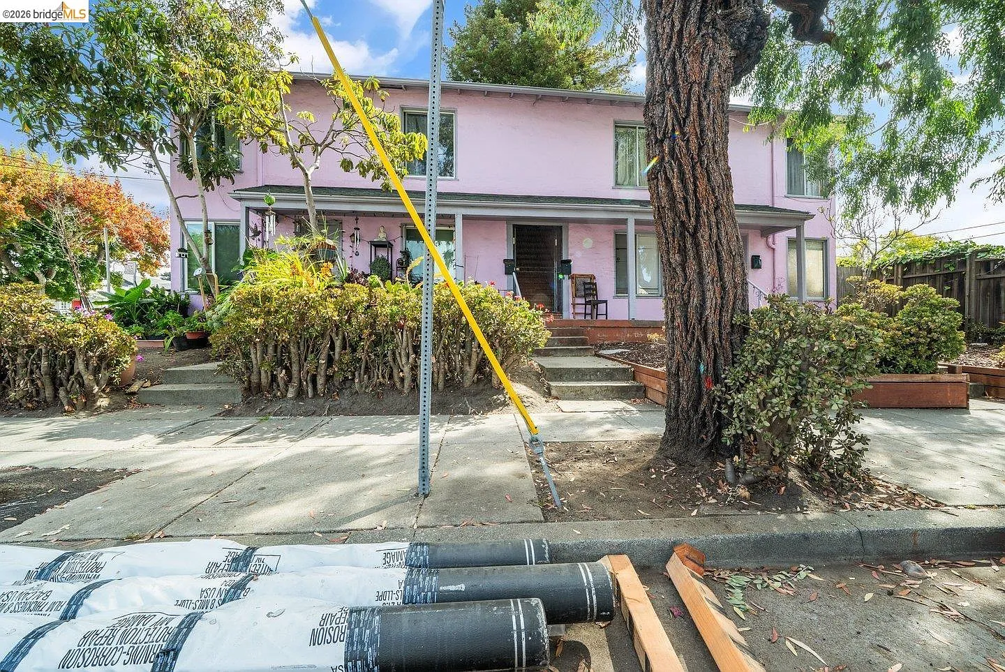 1 bed, 1.0 bath, 633 sqft, $1,950 — Photo 1