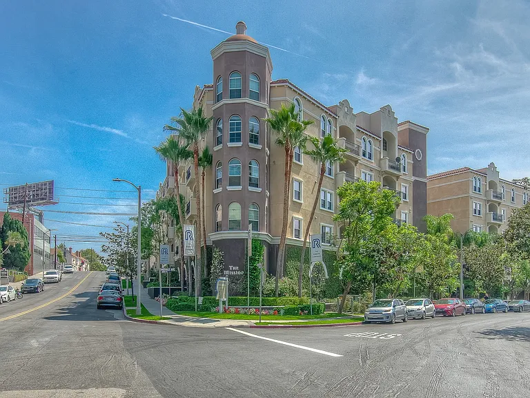 The Mission Apartments — Photo 9