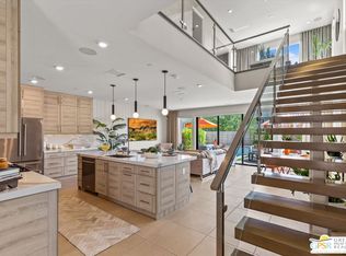 912 Galaxy Dr, Palm Springs, CA 92264