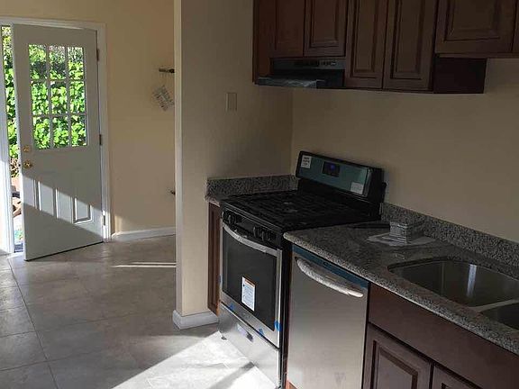 2nd image of 20941 Garden Ave