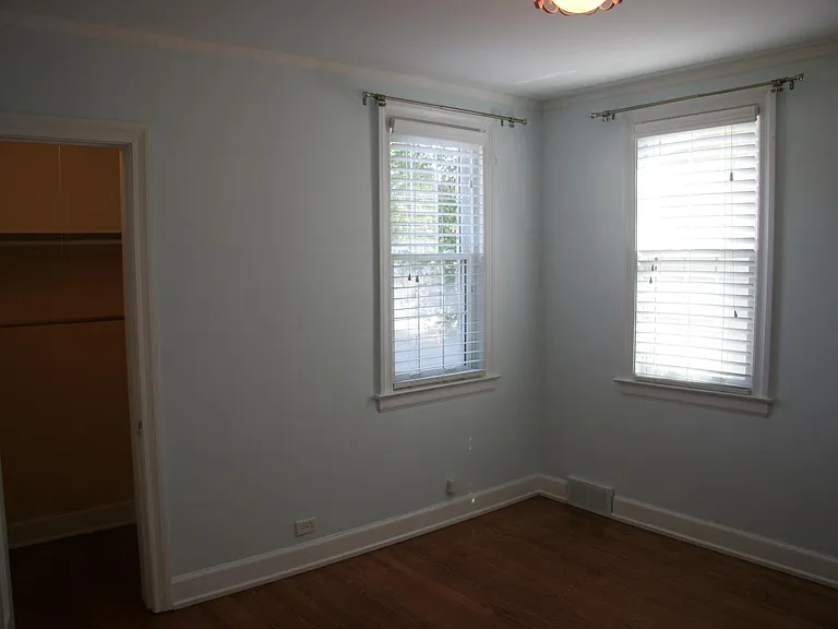 909 Mason Ln — Photo 14