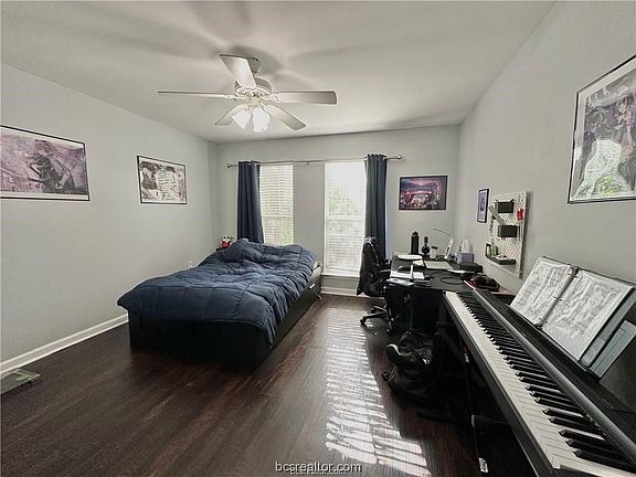 5th image of 1725 Harvey Mitchell Pkwy S APT 215
