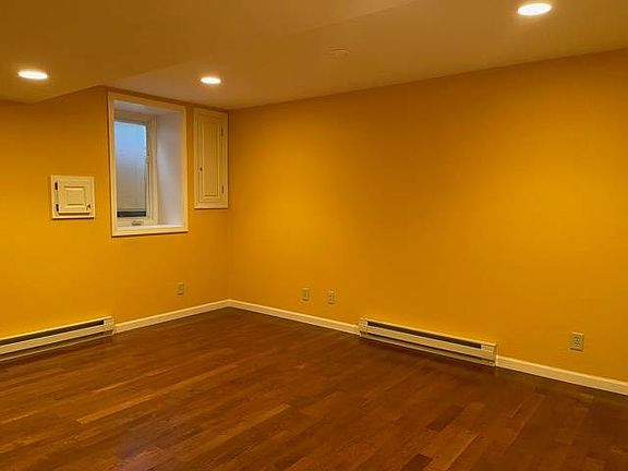 2nd image of 1826 College Manor Dr