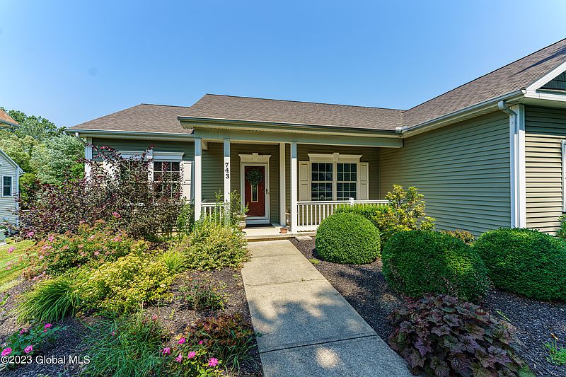 4th image of 743 Plank Road