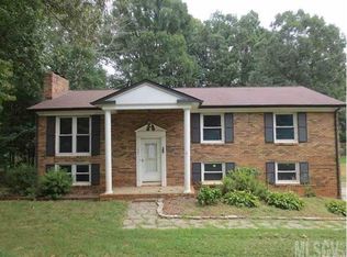157 Doncaster Dr, North Wilkesboro, NC 28659