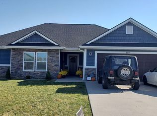 809 Chris Ct, Centralia, MO 65240