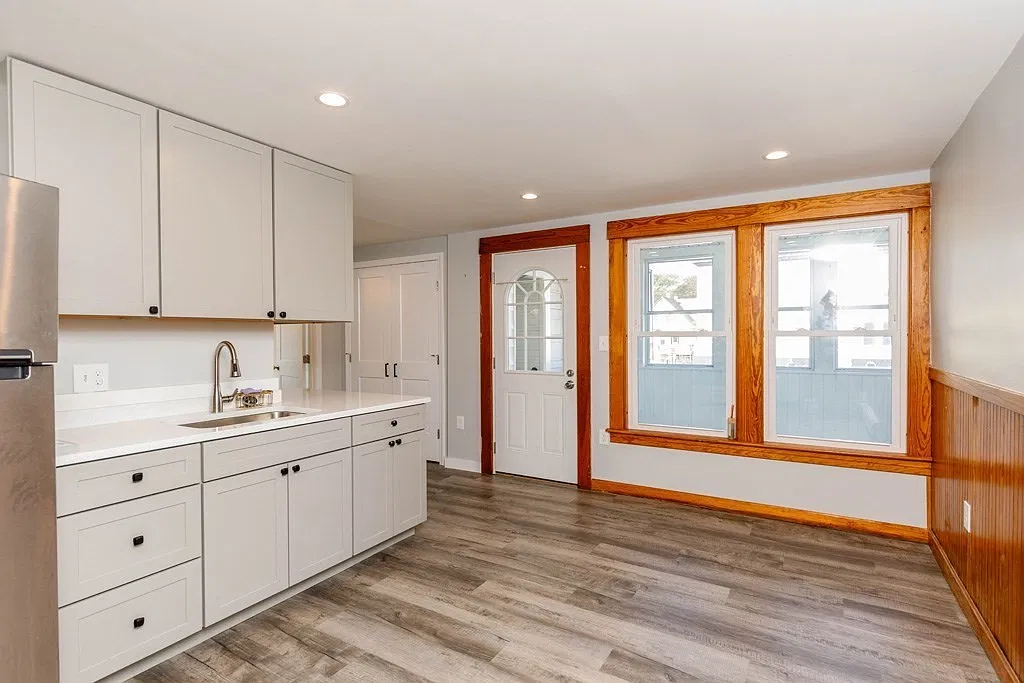 2 bed, 1000 sqft, $1,800 — Photo 4