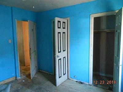 5th image of 1347 W Harlan Ave