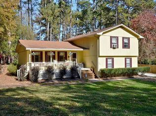 5208 Omalley Ln, Stone Mountain, GA 30088