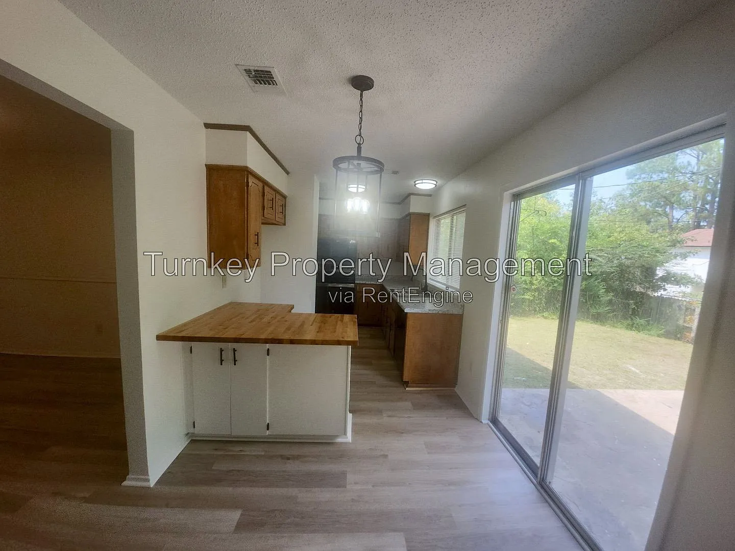 4 bed, 2.0 bath, 1652 sqft, $1,595 — Photo 3