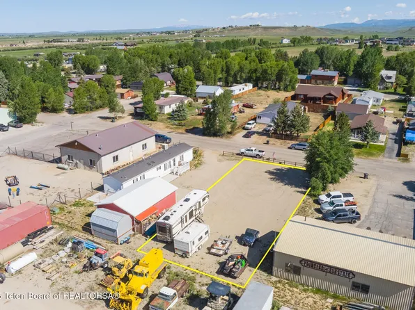 942 W Bonneville St, Pinedale, WY 82941