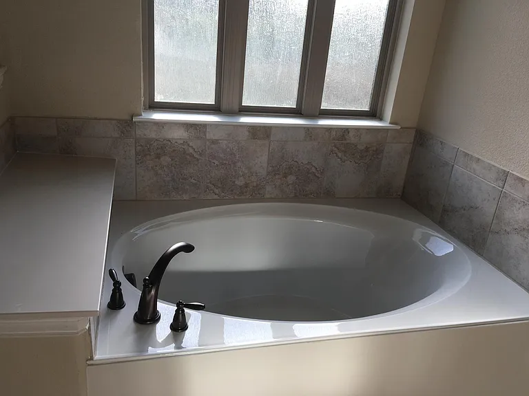 4052 Angelina Dr — Photo 3