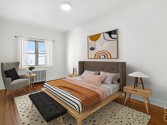 4th image of 30-30 47th St