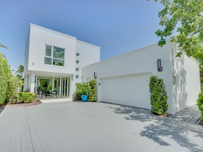 1630 N Lakeside Dr, Lake Worth, FL, 33460