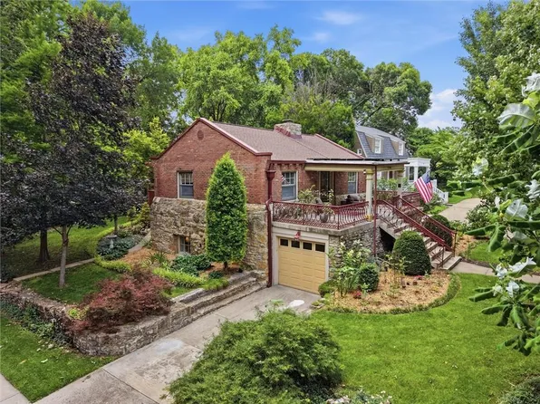 4708 Rockhill Rd, Kansas City, MO 64110