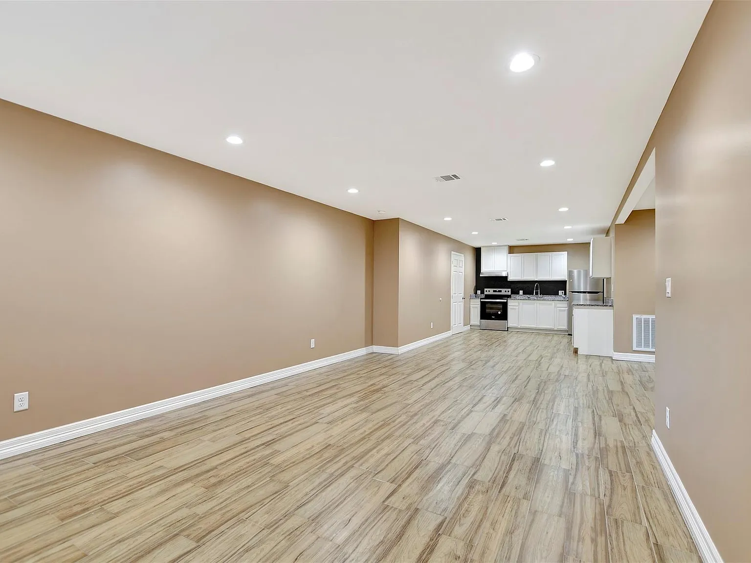 2 bed, 2.0 bath, 1600 sqft, $1,450 — Photo 4