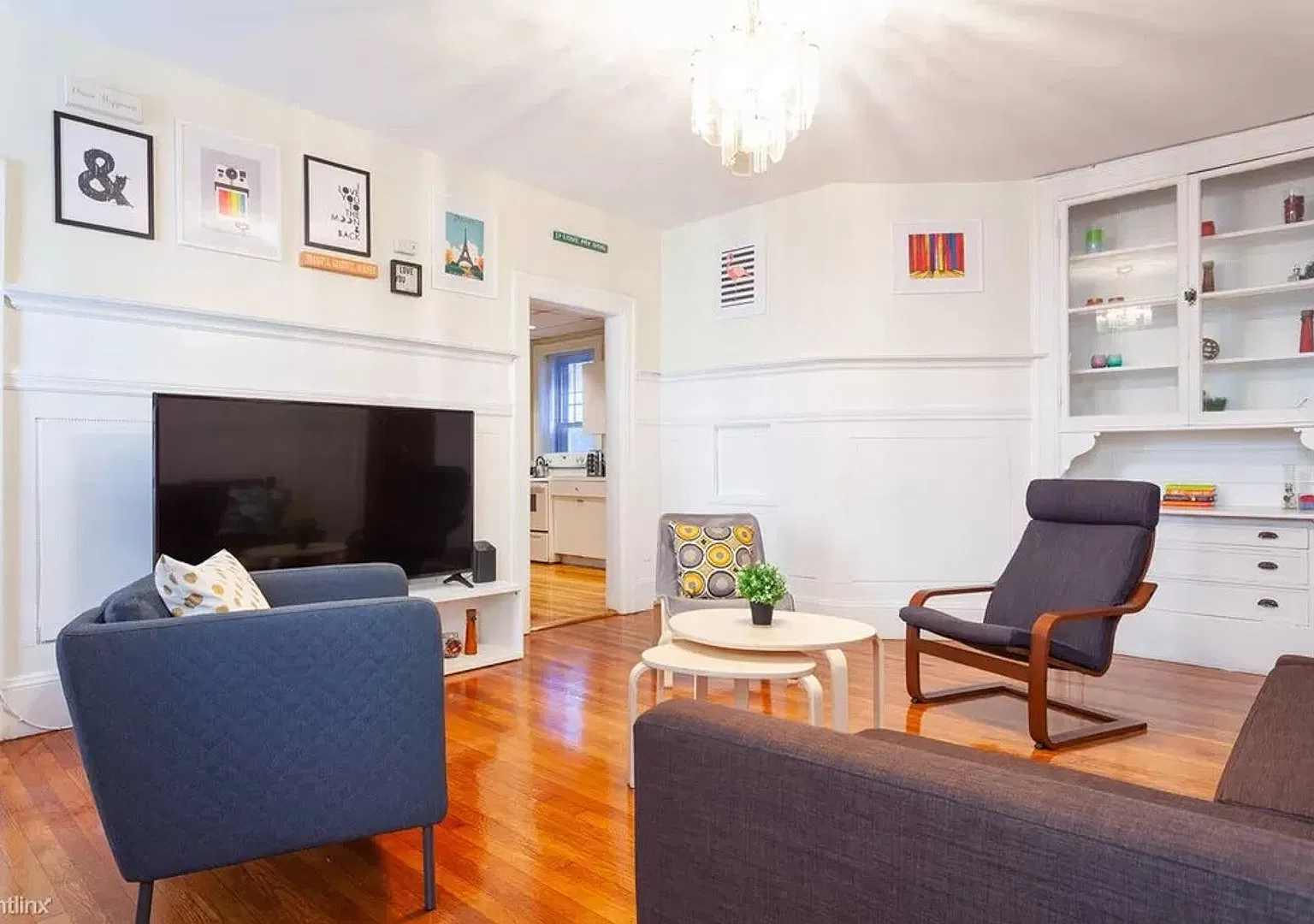 No Brokers Fee, No Security Deposit, Heat Hot Water Included, Coolidge Corner Location, Steps fro... — Photo 4
