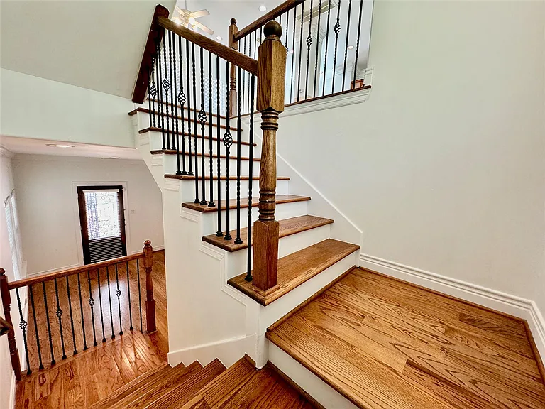 4507 Crawford St — Photo 12