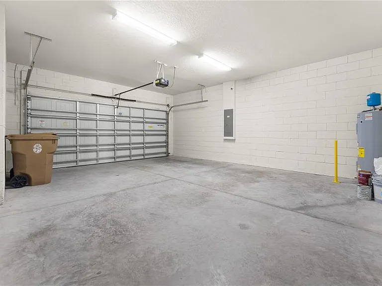 4990 Royal Point Ave — Photo 19