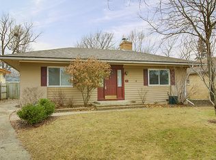 140 Travers Ave, Wheaton, IL 60187