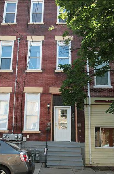 2nd image of 1204 Arch St APT 2