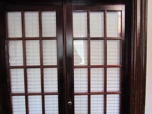 4th image of 611 Elizabeth St