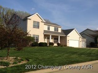 102 S Fox Run Dr, Mahomet, IL 61853