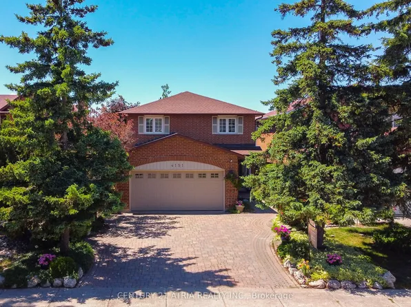4151 Tea Garden Cir, Mississauga, ON L5B 2Y9