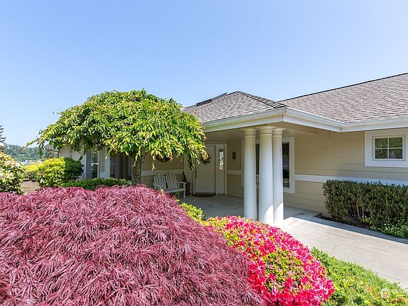 2nd image of 51 Mariner Place
