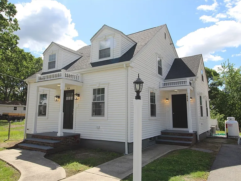 96 Walnut Ln #B — Photo 1