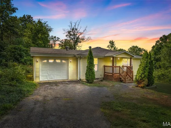 1345 Berry Dairy Rd, De Soto, MO 63020
