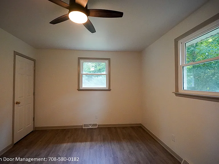 1703 Pinewood Ln #1703 — Photo 7
