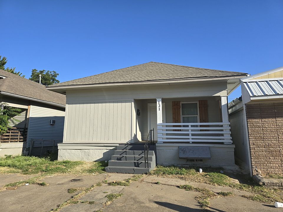1st image of 121 SW 24th St