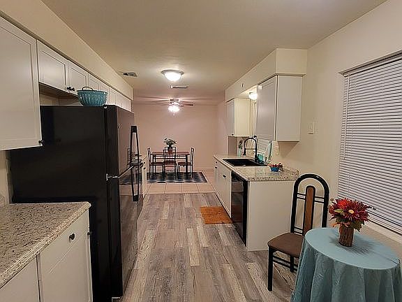 4th image of 221 S Adams St