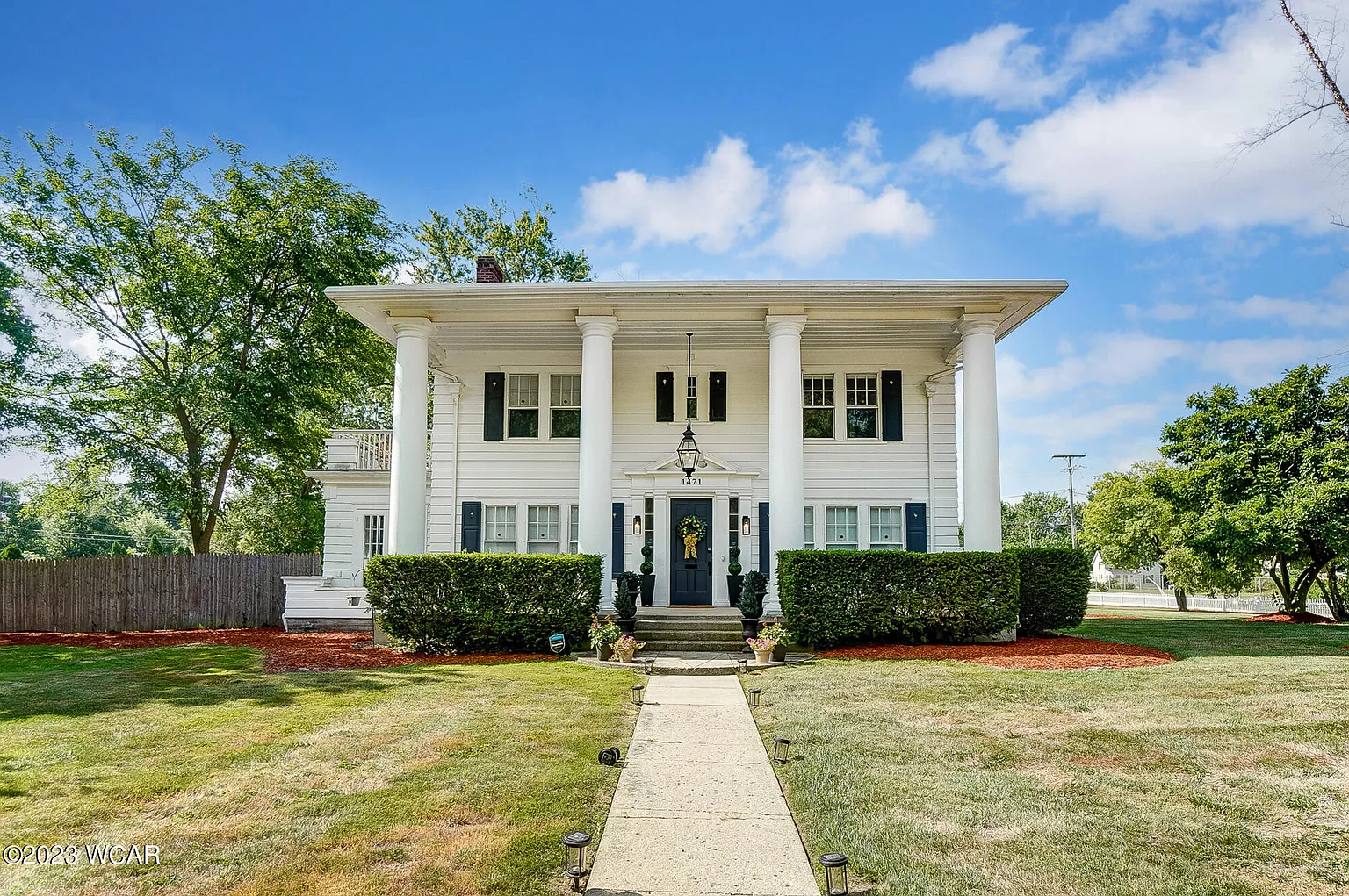 1471 W Market St photo 1