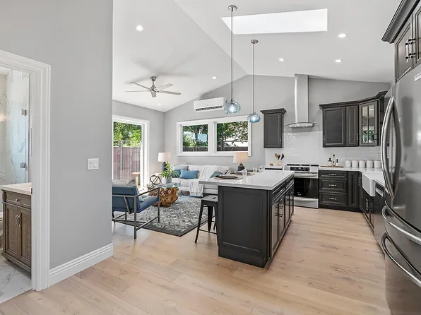 2368 Hood Court, Santa Rosa, CA 95401