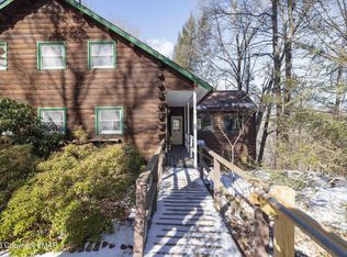 514 Ridgeview Dr, Bartonsville, PA 18321