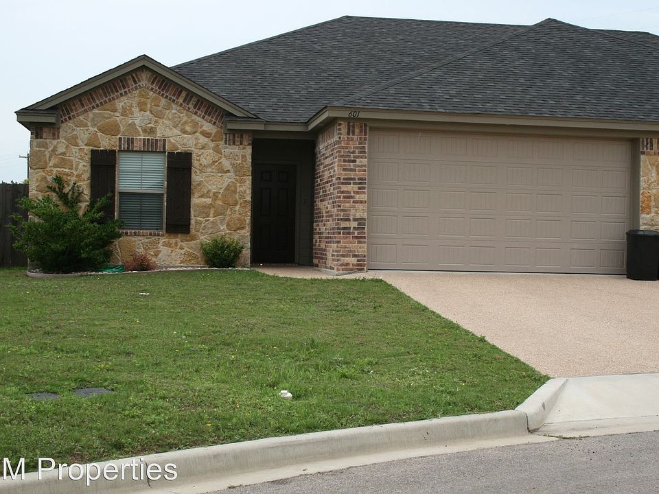 1st image of 606 Fieldstone Dr