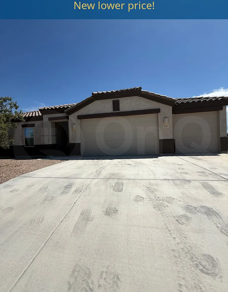 4 bed, 2.0 bath, 2101 sqft, $2,500 — Photo 1