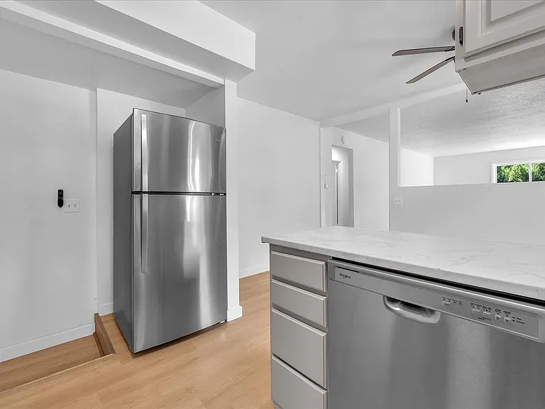 9710 S Corbett Ln — Photo 6