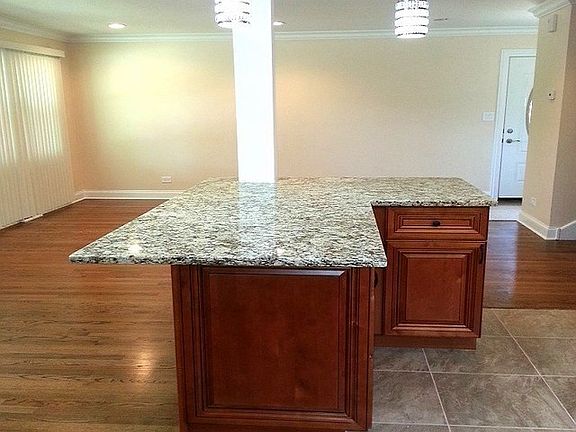 4th image of 1143 Lawrence Dr