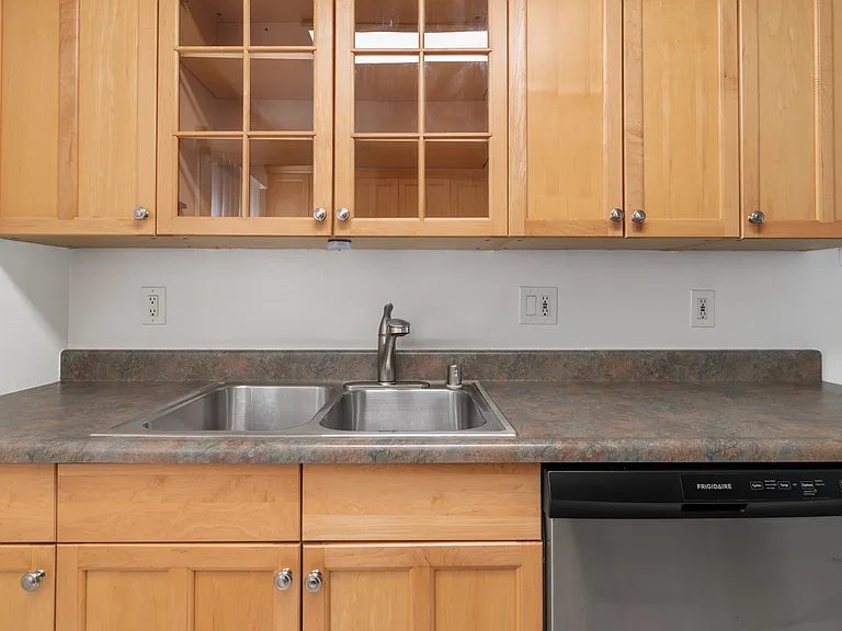 2850 Reynard Way #21 — Photo 19