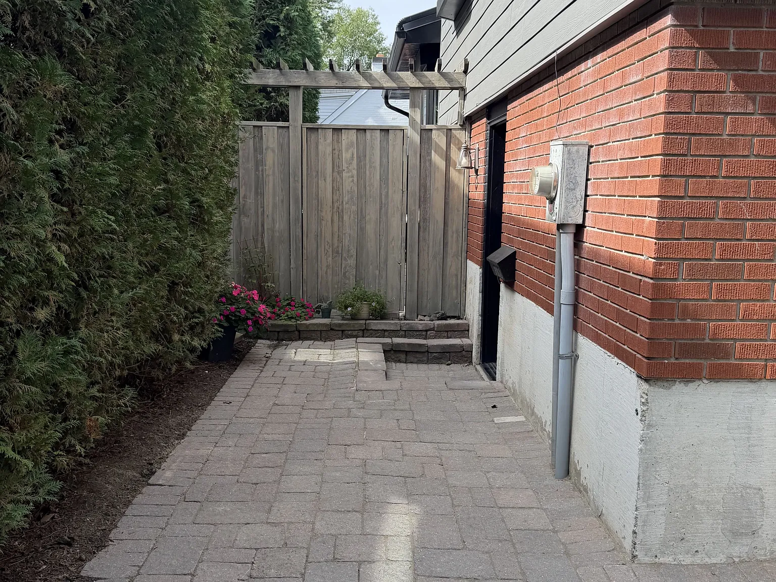 2 bed, $2,100 — Photo 4