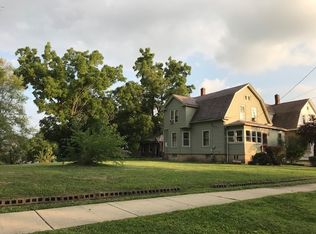 635 South St, Elgin, IL 60123