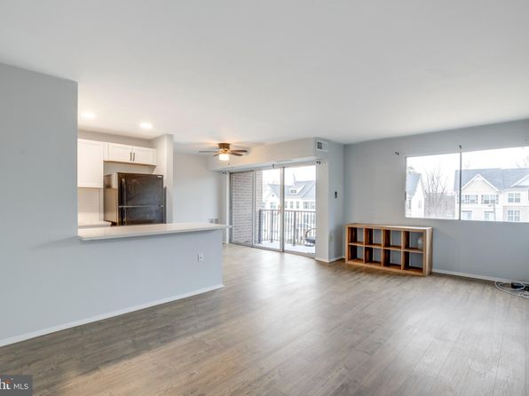 12753 Dara Dr APT 202, Woodbridge, VA 22192