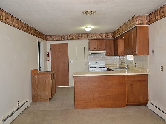 4th image of 2900 W Skylark Dr