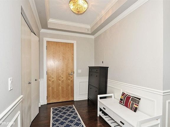 2nd image of 1629 S Prairie Ave Unit 1505
