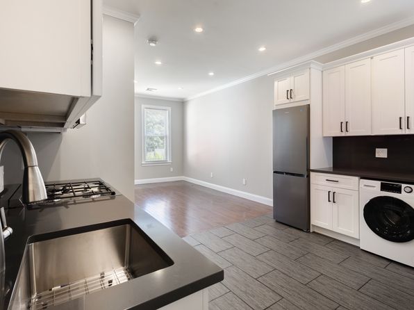 9603 Metropolitan Ave #2R
