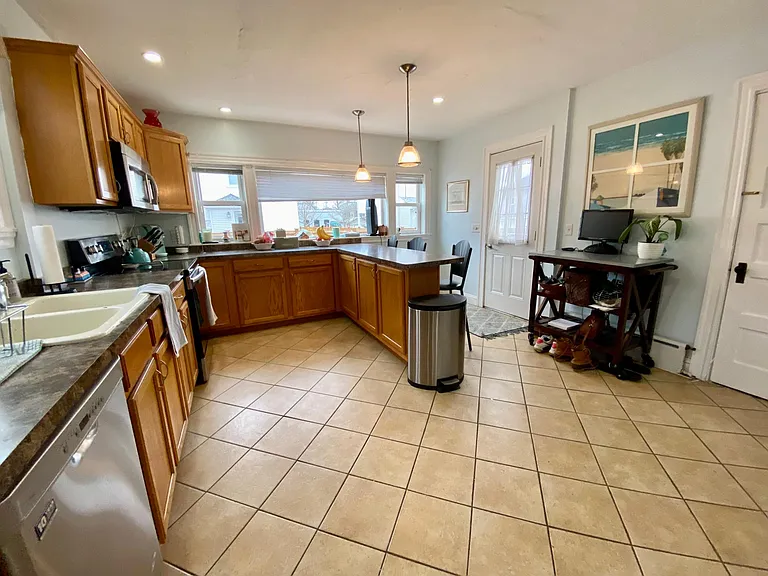 482 Beale St #HOUSE — Photo 6
